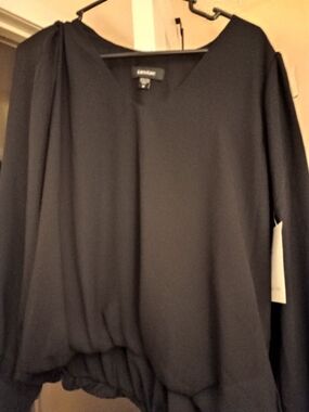 Karen Kane Black V-Neck Smocked Long Sleeve Blouse